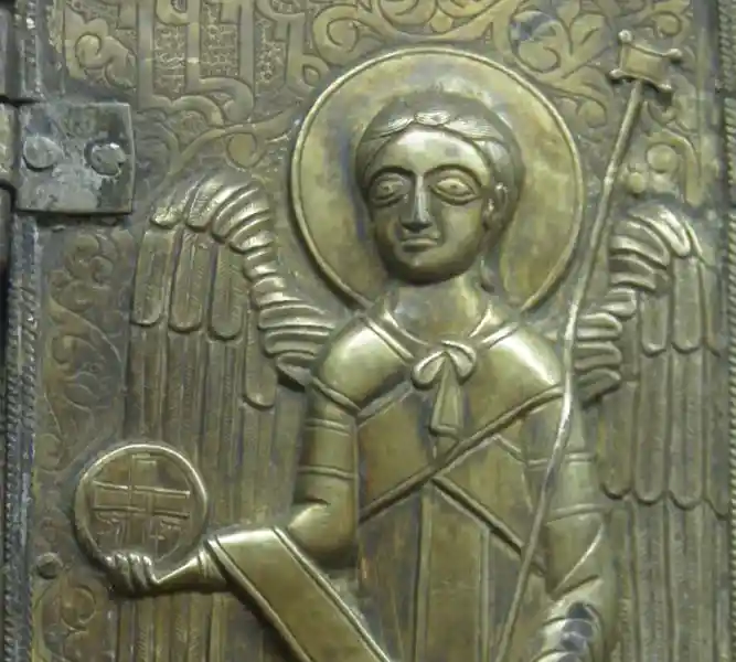 Saint George solar disc, Kutaisi, solar cross, disc on head
